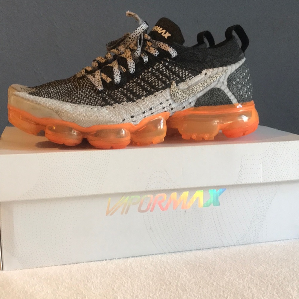 NIKE Vapormax Flyknit 2 Safari Orange Grey